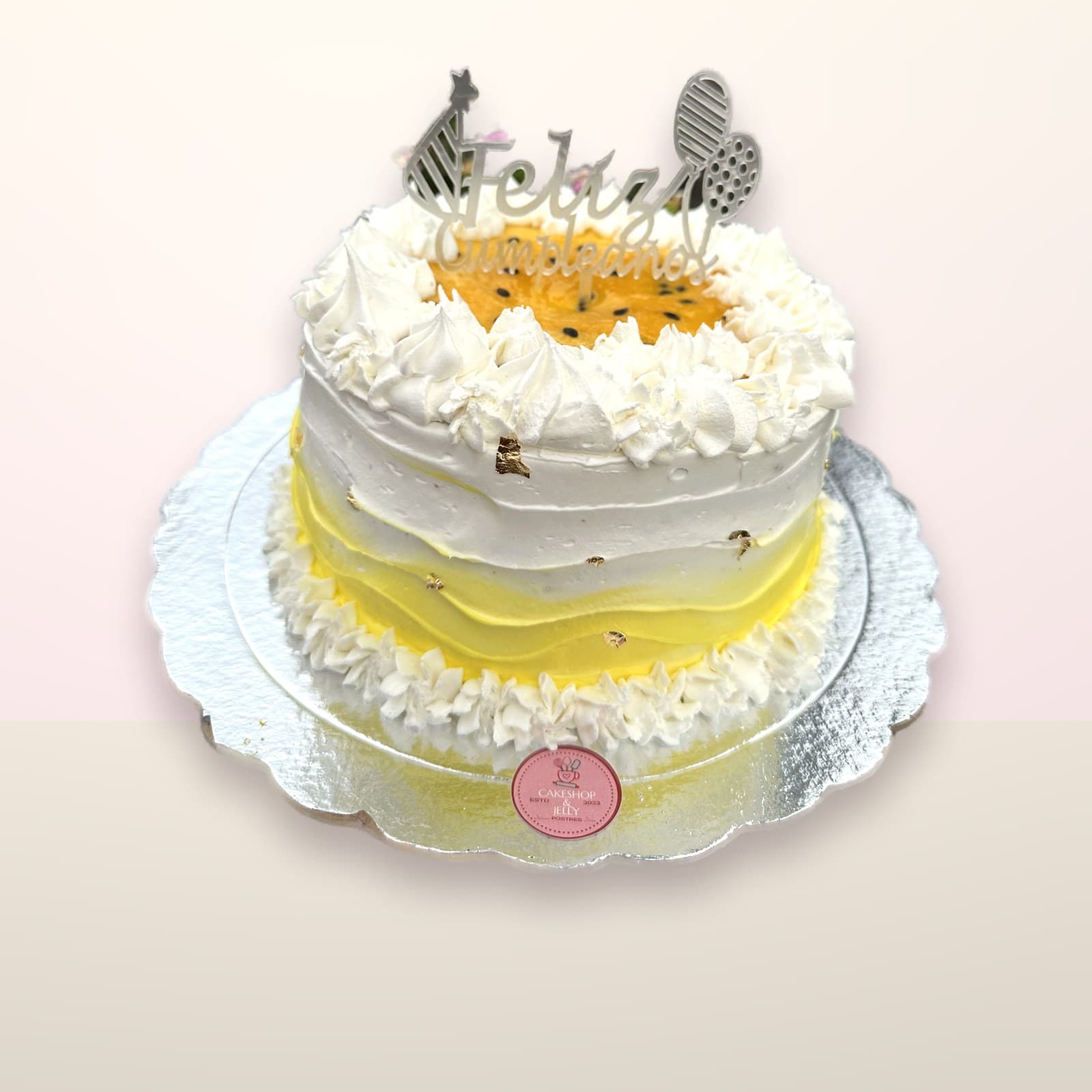 Torta decorada Crema y Durazno