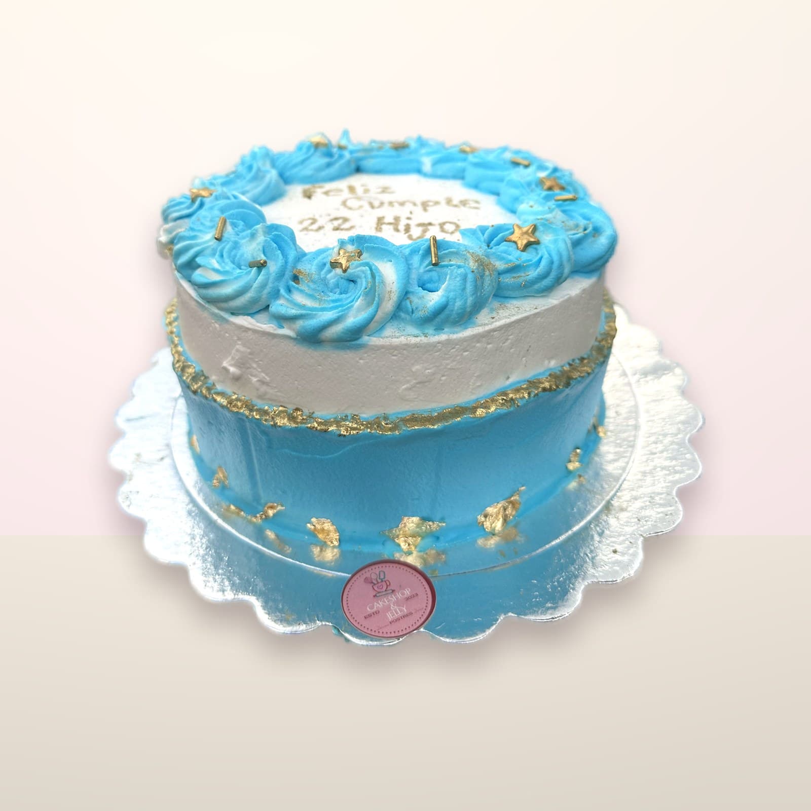 Torta decorada Celeste con Volados