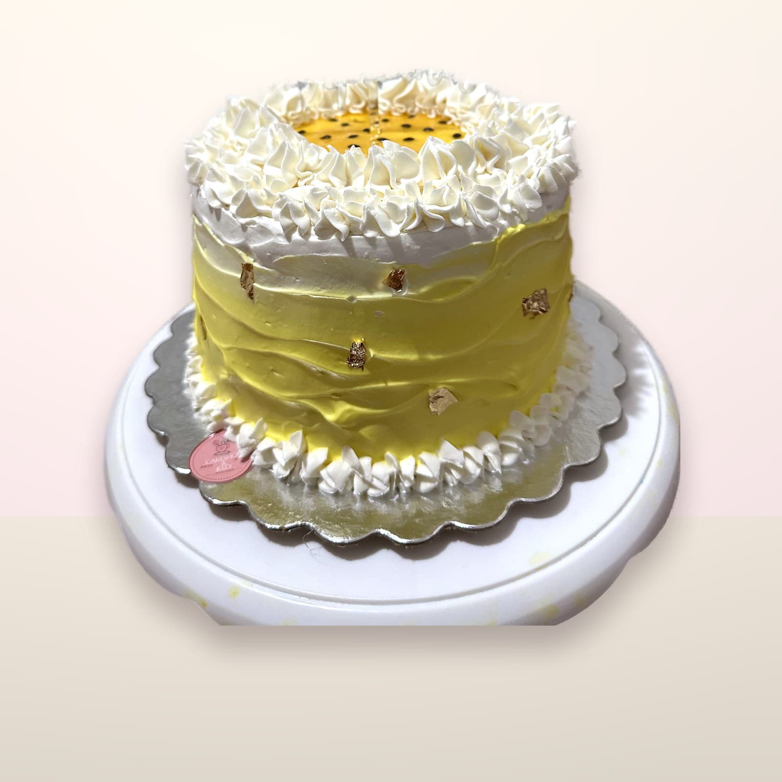 Torta decorada Crema con Piña